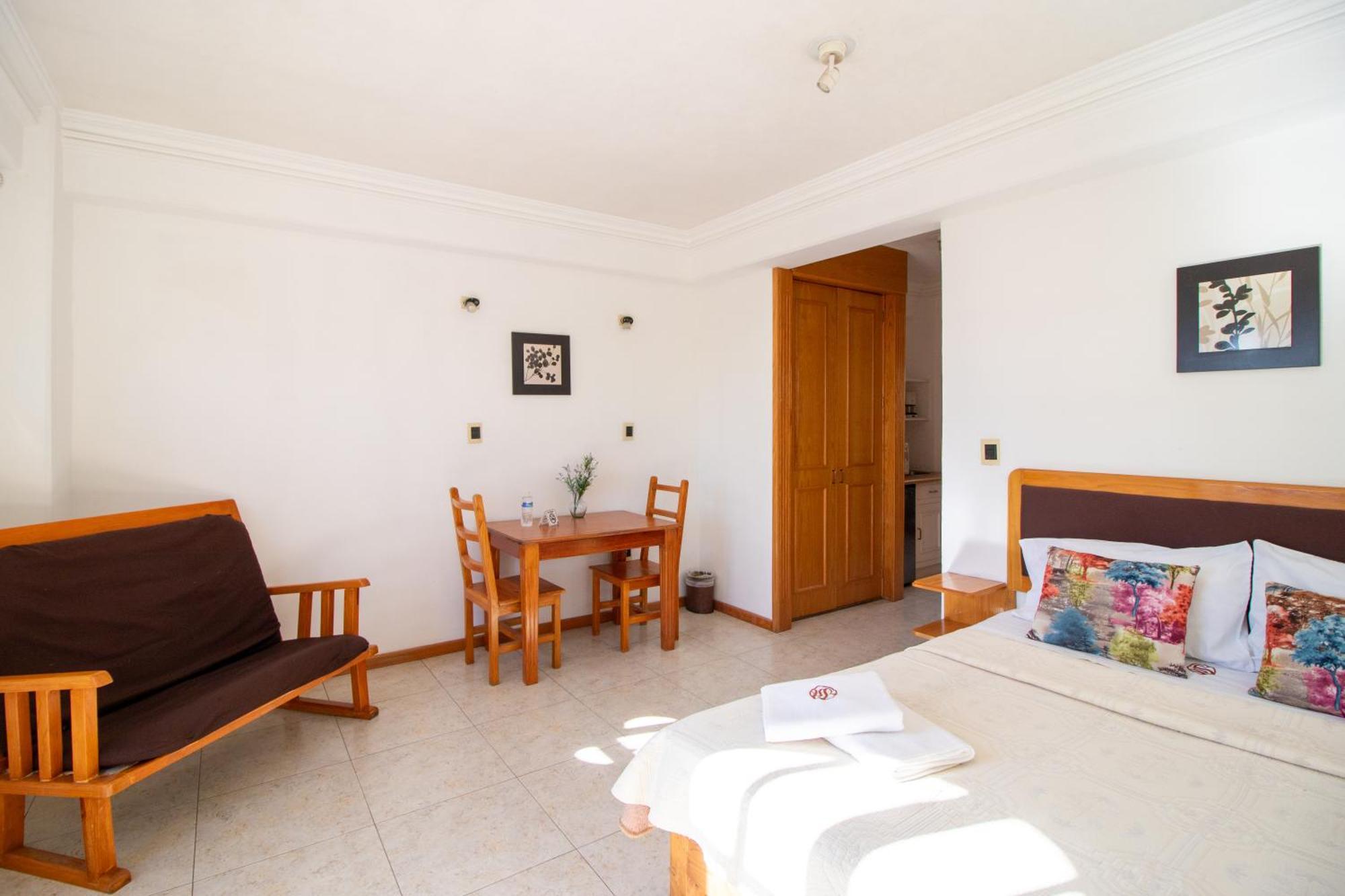 Suites Sevilla Puebla Extérieur photo