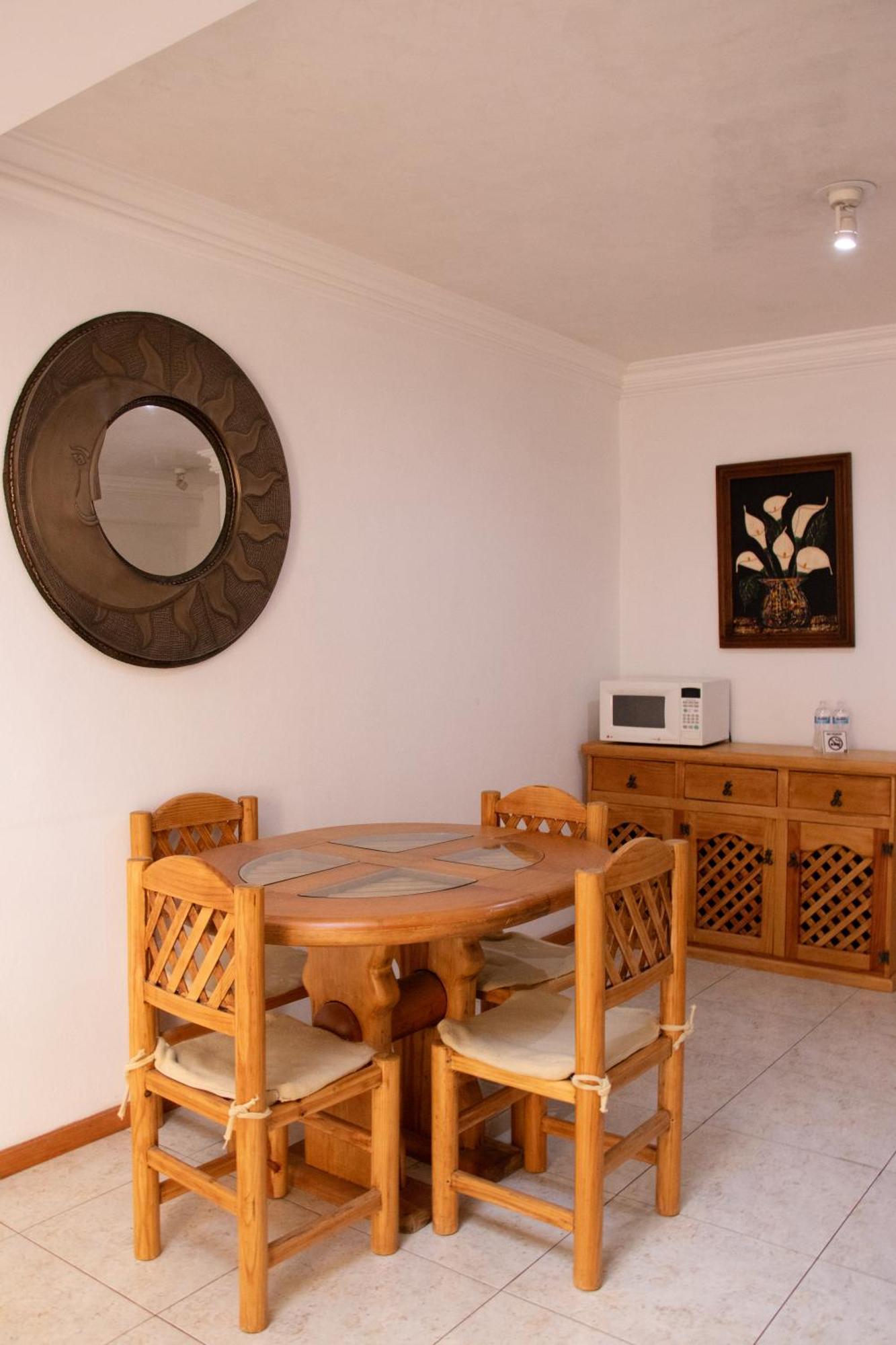 Suites Sevilla Puebla Extérieur photo
